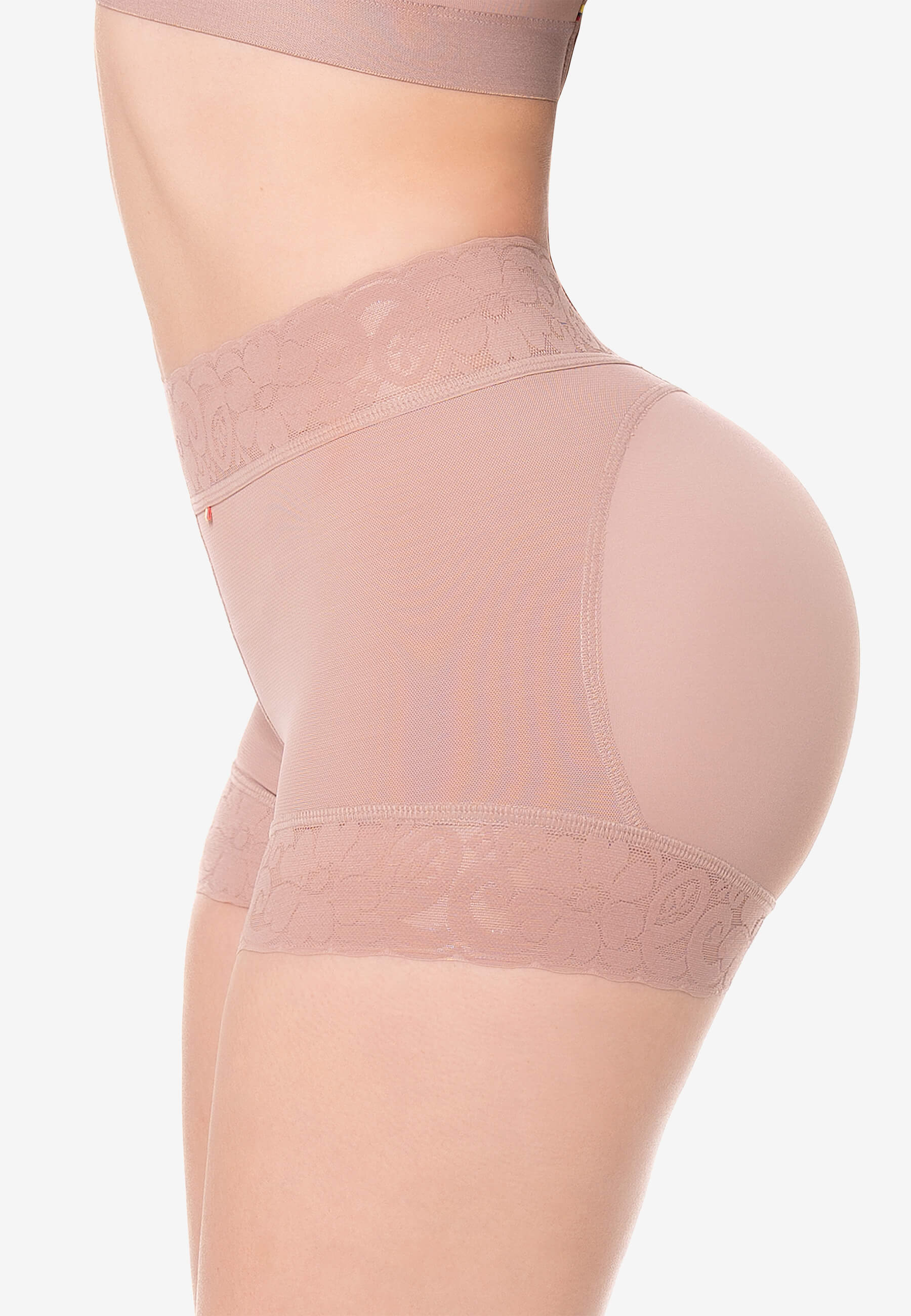 Curvia Short Alessia extracorto con realce Cocoa